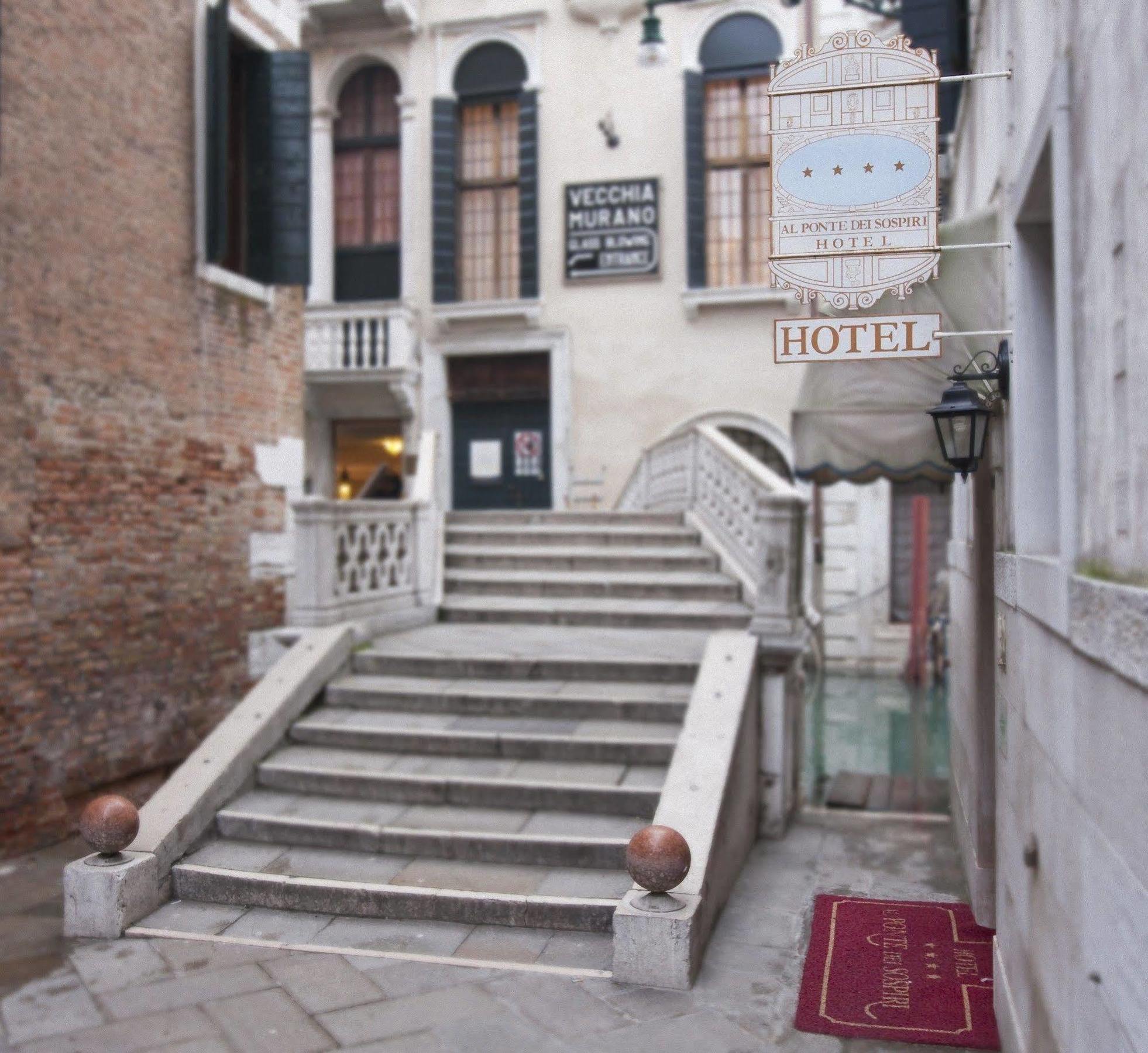 Hotel Al Ponte Dei Sospiri Venice Exterior photo